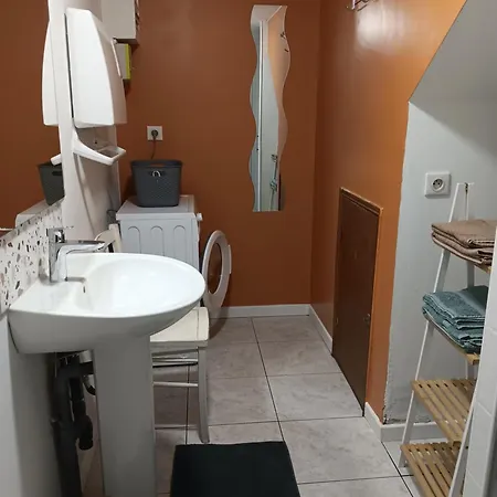 Au Massoubro דירה *